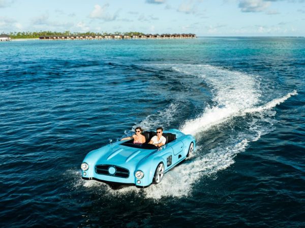 Лодките с корпус, наподобяващ винтидж или съвременни спортни автомобили стават все по-популярни