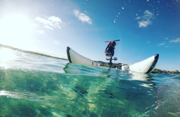 Водният велосипед позволява да съчетаете физическата активност с наслаждаването от гледките